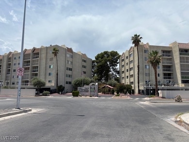 View of apartment building / complex