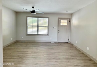 6844 Langston Dr unit 101/102, Knoxville, TN 37918 - photo 3