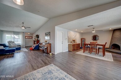 1602 E Juanita Ave-9