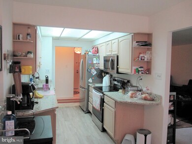 Treebrooke unit 206, Oakton, VA 22124 - photo 5