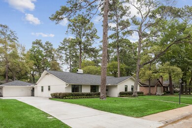 10210 Candlewood Dr, Houston, TX 77042 - photo 2