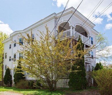 340 Linwood Ave unit 3, Newtonville, MA 02460 - photo 2