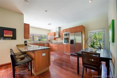 Magnificent Eat-In Kitchen with Snack Court