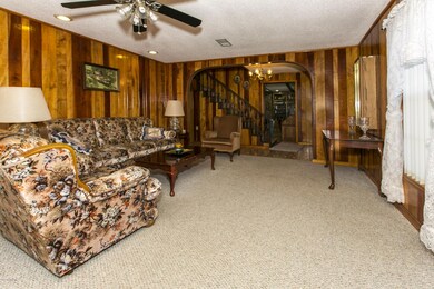 005_Living Room