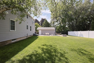 31 Davis St, Lawrence, MA 01843 - photo 4