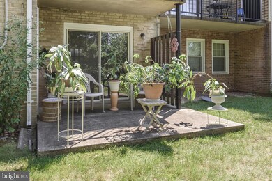 1020A Brixton Ct, Sterling, VA 20164 - photo 2