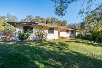 8751 Goldstone Ln, Redding, CA 96001 - photo 2