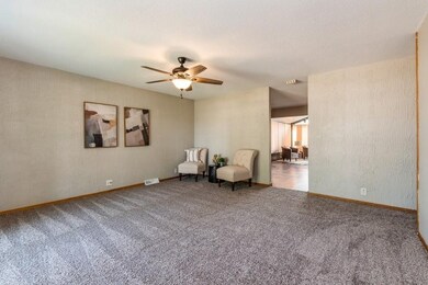 4518 Twin Pine Dr NE, Cedar Rapids, IA 52402 - photo 3