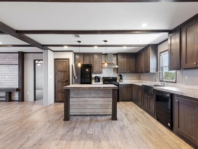 150 Crockett Rd, Weatherford, TX 76088 - photo 3