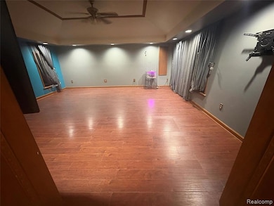 2374 Bradford Dr, Flint, MI 48507 - photo 7