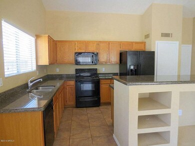 07-1744 E Fremont Rd-006