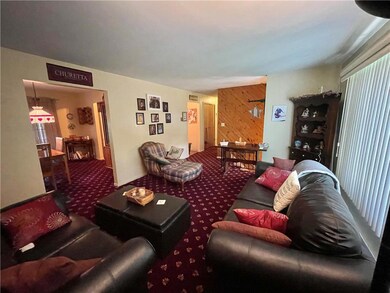 1306 Oakhurst Dr, Slatington, PA 18080 - photo 6