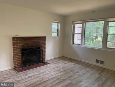 2200 Greenwich St, Falls Church, VA 22043 - photo 4