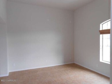 023-384351 Living Room