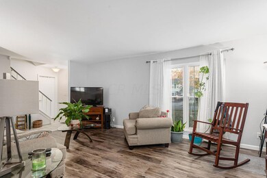 009_f0_W 5140 Edgeview Rd-053