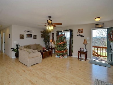 312 Queen St, Hendersonville, NC 28792 - photo 2