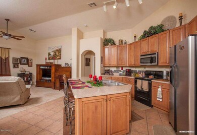 ISLAND KITCHEN
