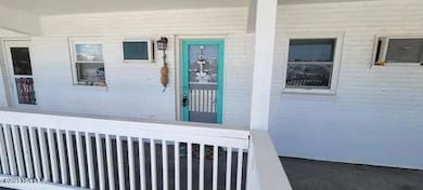 303 Henderson Blvd unit 14, Atlantic Beach, NC 28512 - photo 2