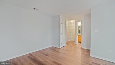 692 Winding Stream Way unit 201, Odenton, MD 21113 - photo 6