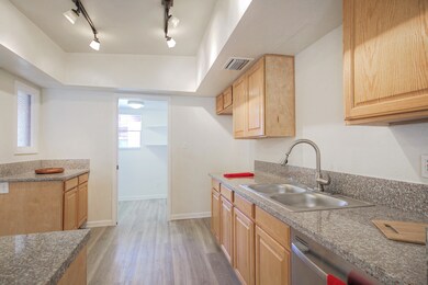 6527N24thLn008
