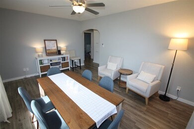 1113 W 8th St, Cedar Falls, IA 50613 - photo 4