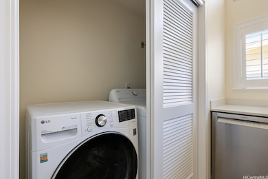 WASHER/DRYER IN KITCHEN