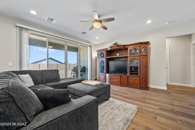 07-Living Area