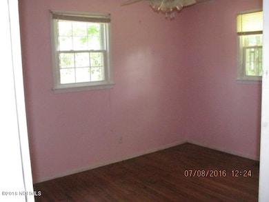 527 Henderson Dr, Jacksonville, NC 28540 - photo 7