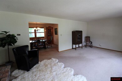 1512 Flandrau Ln, New Ulm, MN 56073 - photo 3
