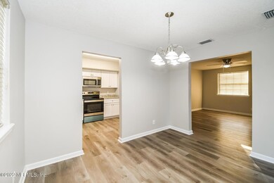 020-photo-dining-room-12105626