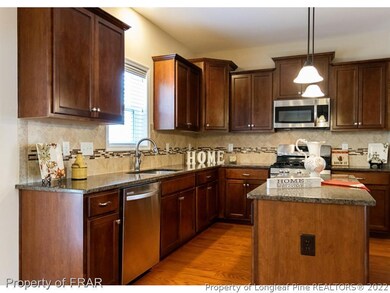 1146 Meadow Creek Rd, Fayetteville, NC 28304 - photo 7