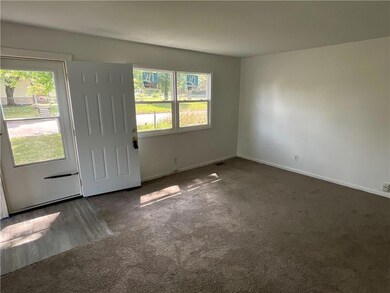 2215 Forkner St, Anderson, IN 46016 - photo 5