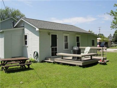 569 Mount Vernon Ave, Thornville, OH 43076 - photo 2