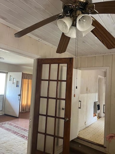 204 Oscar St, Taylor, TX 76574 - photo 5