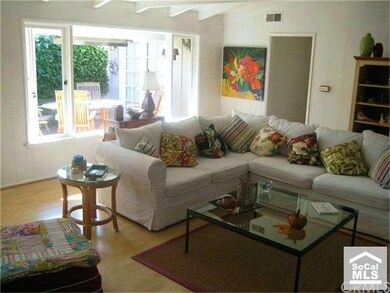 MAIN FLOOR LIVING/FAMILY ROOM