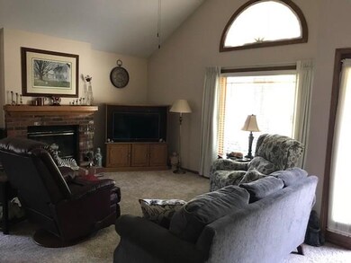 830 E 18th St N, Newton, IA 50208 - photo 2