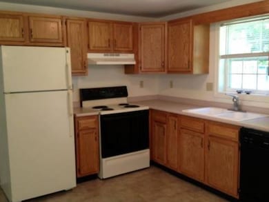 125 A Sullivan St, Berwick, ME 03901 - photo 2