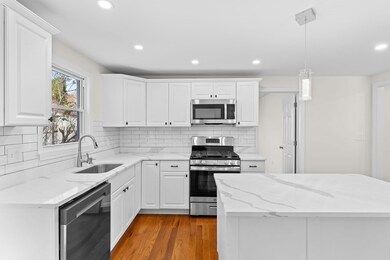 42 Williams St, Beverly, MA 01915 - photo 4