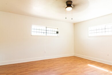 4918 Leffingwell St unit B, Houston, TX 77026 - photo 6