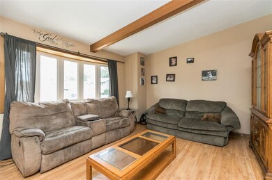 4200 Ford Ave NW, Cedar Rapids, IA 52405 - photo 3