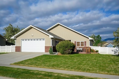 913 34th St, Cody, WY 82414 - photo 4