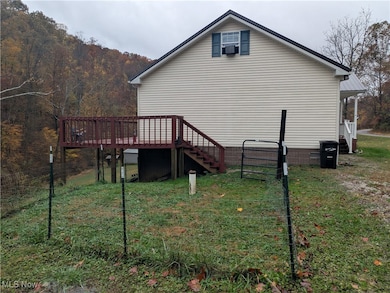 98 Trace Rd, Newton, WV 25266 - photo 4