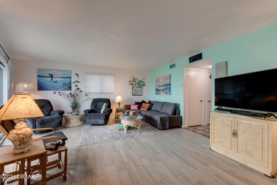 1404_N_Atlantic_Ave_Unit7_8409_HDR