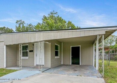 1282 Peacefield Dr, Jacksonville, FL 32205 - photo 2