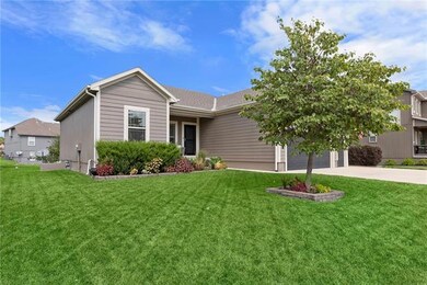 1904 Red Bud Ct, Raymore, MO 64083 - photo 6