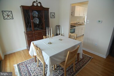 14310 Blackmon Dr, Rockville, MD 20853 - photo 5