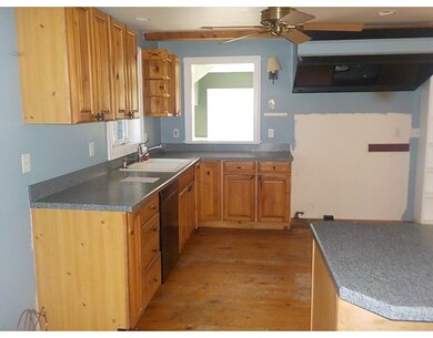 27 Pudding St, Uxbridge, MA 01569 - photo 4