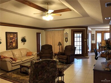 422 Rexine Dr, Alamo, TX 78516 - photo 5