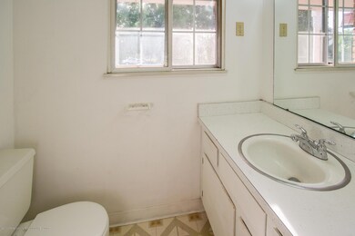 3523 Davidson Dr, Lansing, MI 48910 - photo 6