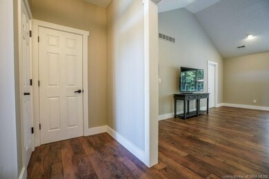 4164 Andrew Dr, Floyds Knobs, IN 47119 - photo 3